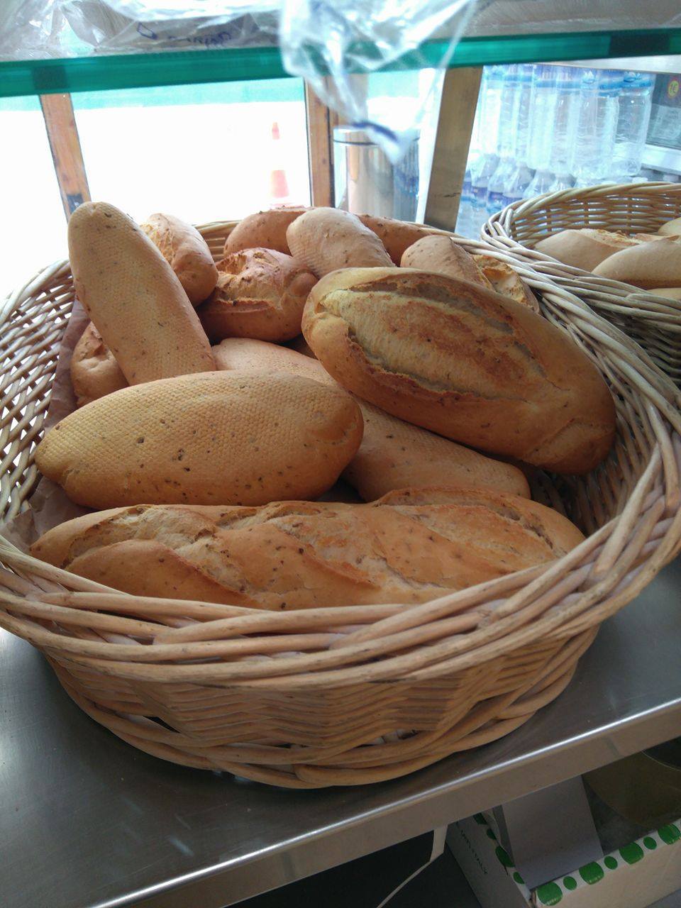 Canasta de pan, nuestros productos. Panadería Leiva